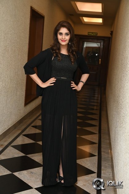 Surabhi-at-Gunturodu-Movie-Audio-Launch